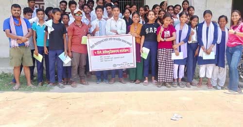 हनुमाननगर कंकालिनी नगरपालिकाका किशोर–किशोरीलाई साइबर सुरक्षाबारे सचेतना कार्यक्रम