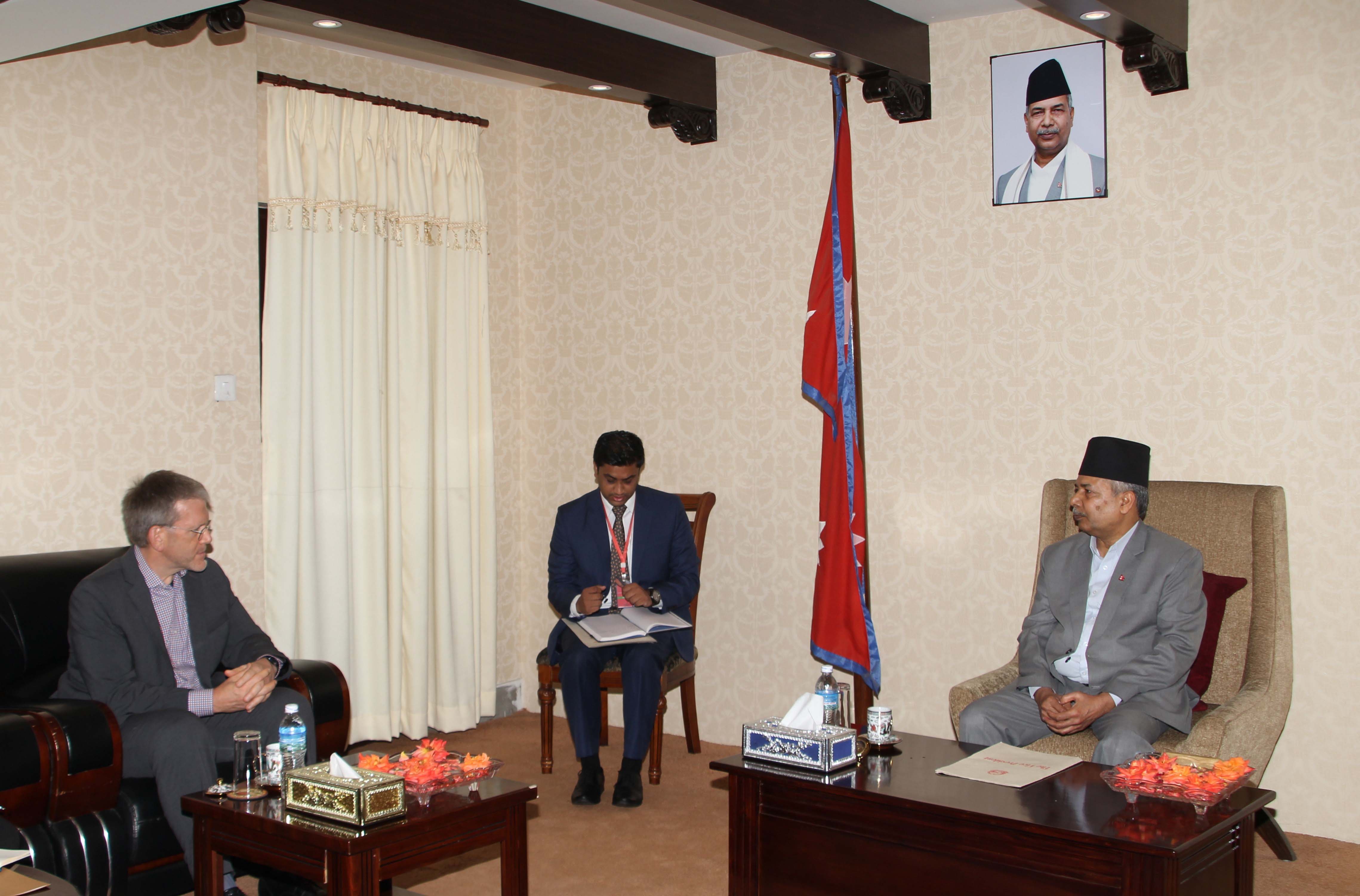 उपराष्ट्रपति यादव र अमेरिकी राजदूत थम्प्सनबीच शिष्टाचार भेटवार्ता