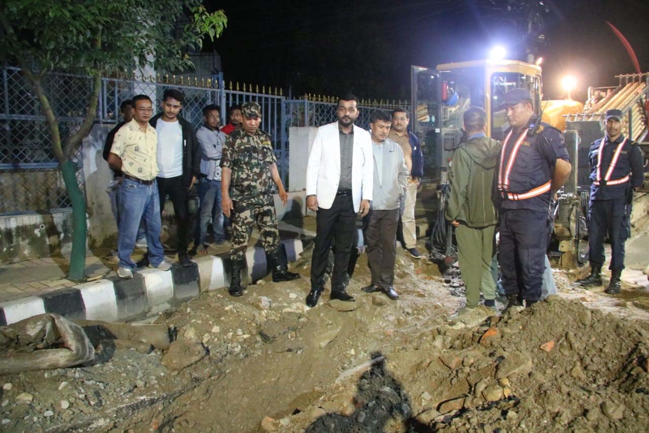 मन्त्री यादवको राति छड्के निरीक्षण ः मेलम्ची खानेपानी आपूर्तिमा तीव्रता