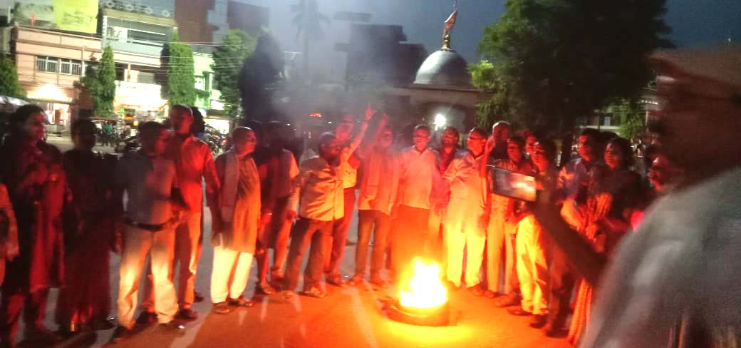 उपेन्द्र यादवविरुद्ध षडयन्त्रको आरोपमा राजविराजमा जसपा नेपालको आक्रोशपूर्ण प्रदर्शन