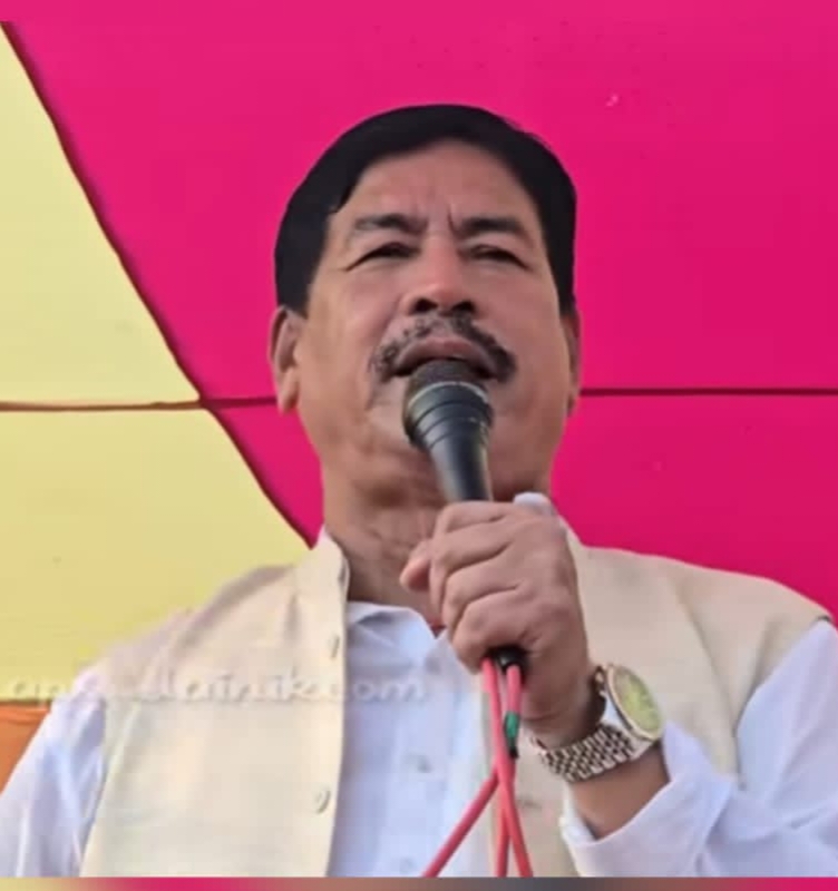 नेकपा एमाले सिरहा जिल्ला कमिटीद्वारा माेटरसाईकल र्याली प्रदर्शनका साथ आम सभाकाे आयोजना   