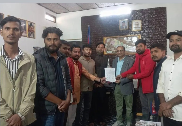 मधेशमा विवादित मुख्यमन्त्री निर्णय रोक्न दबाब