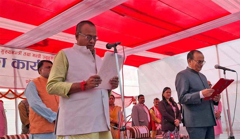 मधेशका नवनियुक्त मुख्यमन्त्री कृष्णप्रसाद यादवले गरे शपथ ग्रहण