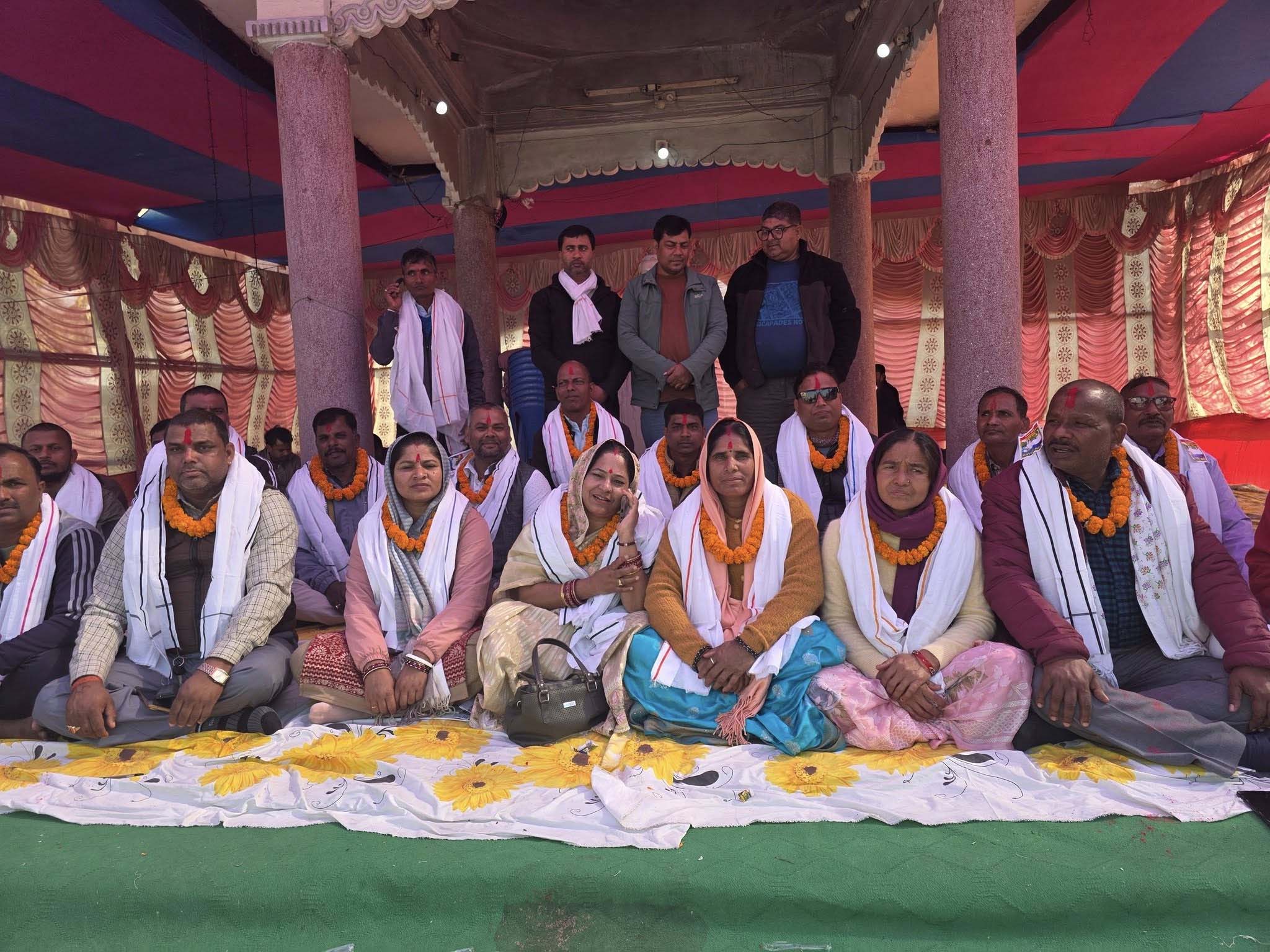 रिले अनशनमा पूर्वमन्त्रीसहित जनप्रतिनिधि एवम् नेताहरू सहभागी