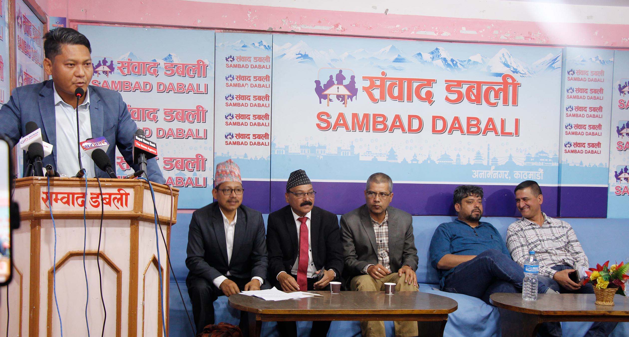 सञ्चारमाध्यममाथि आर्थिक नाकाबन्दीको आरोप, आन्दोलनको चेतावनी